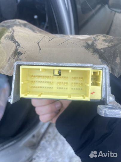 Блок srs corolla 150