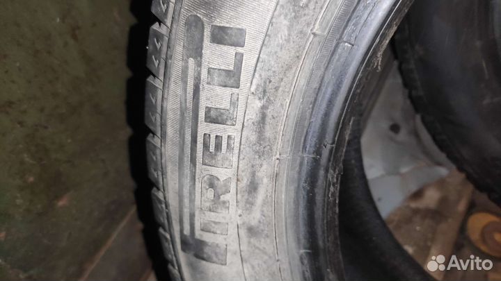 Pirelli Ice Zero 205/55 R16