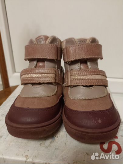 Ботинки демисезонные для девочки 23 размер