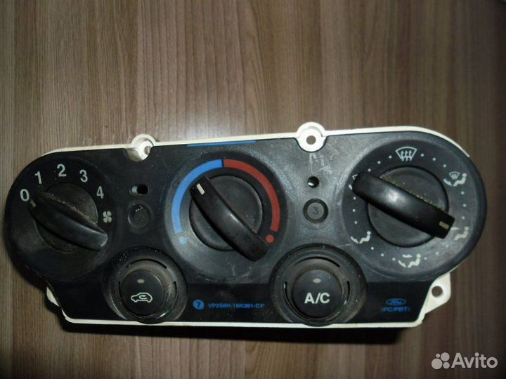 Блок управления климат-контролем Ford Fiesta