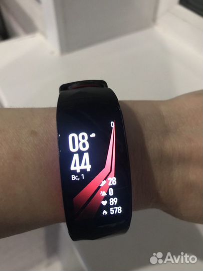 Часы Фитнес браслет Samsung Gear Fit2 Pro