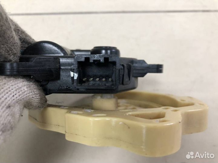 Моторчик заслонки печки Kia Ceed JD 2012-2018