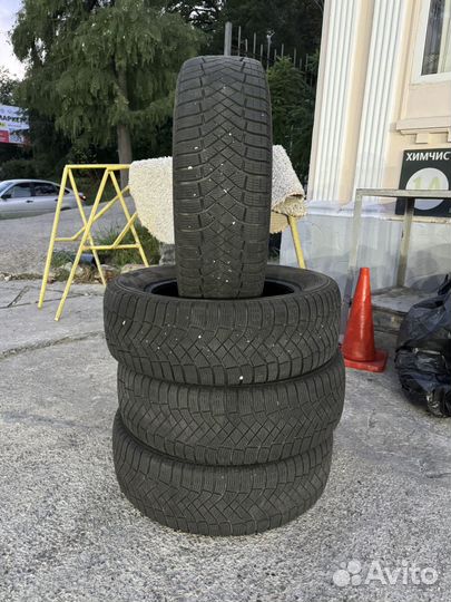 Pirelli Ice Zero FR 215/65 R17 103T