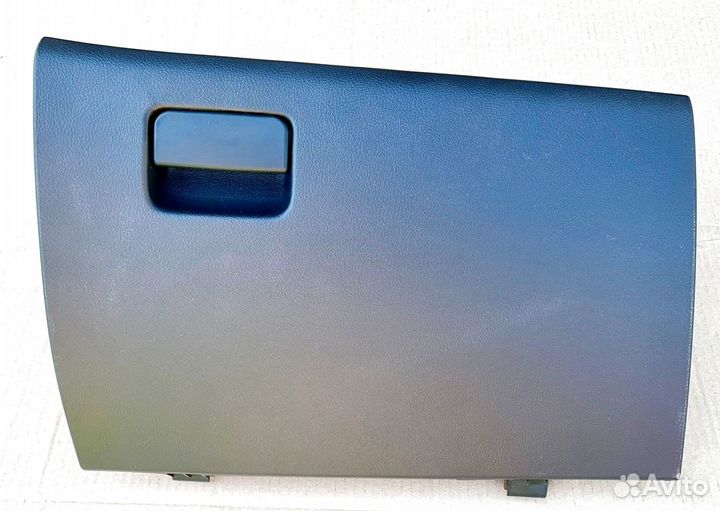 Бардачок Mitsubishi Outlander 3