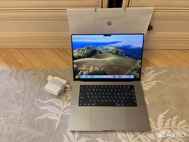 MacBook Pro 16 M1 Max 64Gb 2Tb 15 циклов акб купить в Москве ...