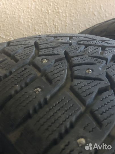 Bridgestone Blizzak Spike-02 235/45 R18 98T
