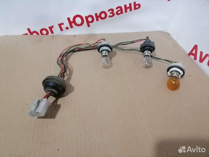 Проводка заднего фонаря Mazda Bongo Friendee