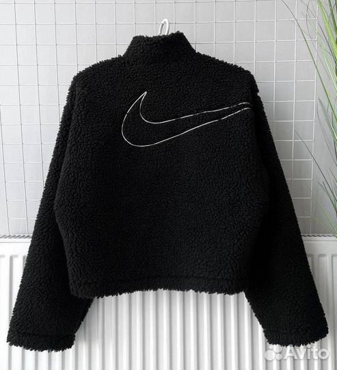 Женская куртка Nike
