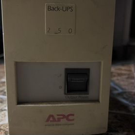 Источник бесперебойного питания APC Back-UPS