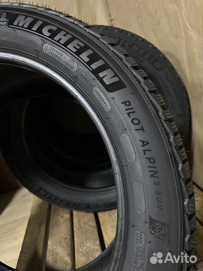Michelin Pilot Alpin 5 275/45 R21 и 315/40 R21 110V