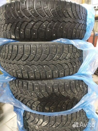 Bridgestone Blizzak Ice 225/60 R17