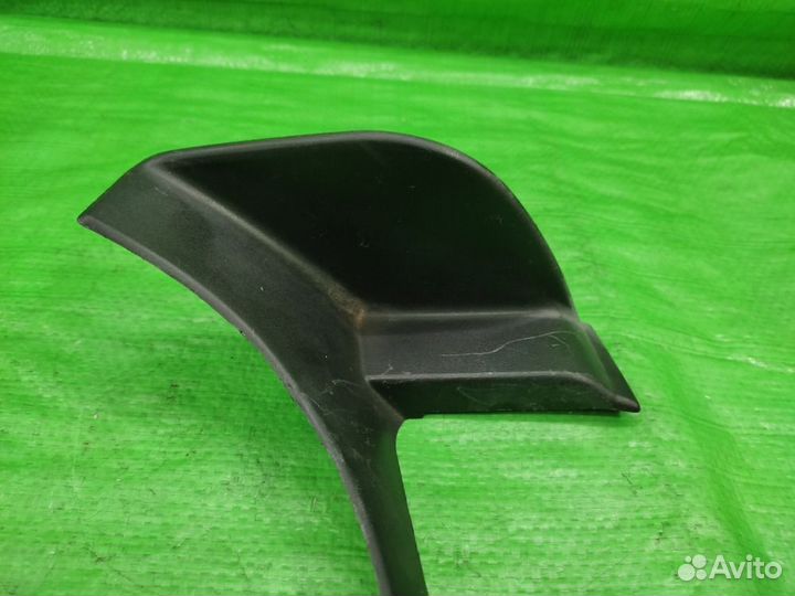 Накладка петли багажника левая VW Touareg 02-10