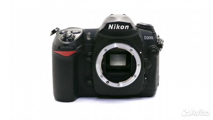 Nikon D200 body (пробег 97255 кадров)