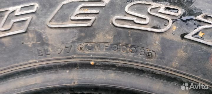 Bridgestone Dueler H/T 275/65 R17