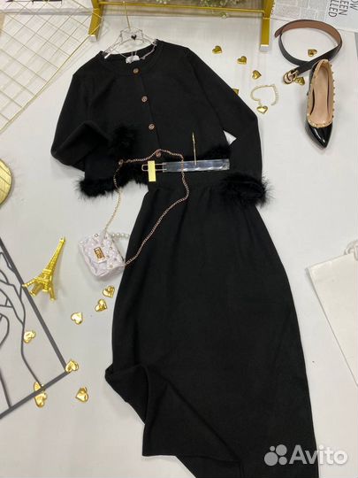 Двойка костюм с перьями