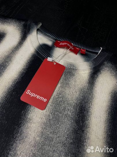 Свитер Supreme blurred logo sweater