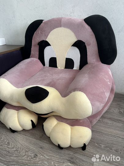 Мягкое кресло