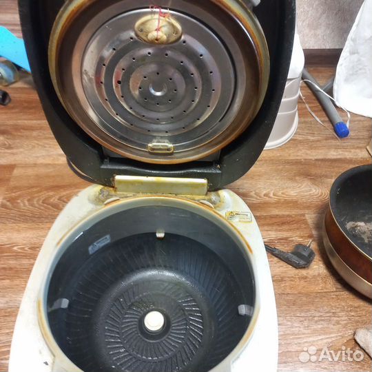 Мультиварка bork u600