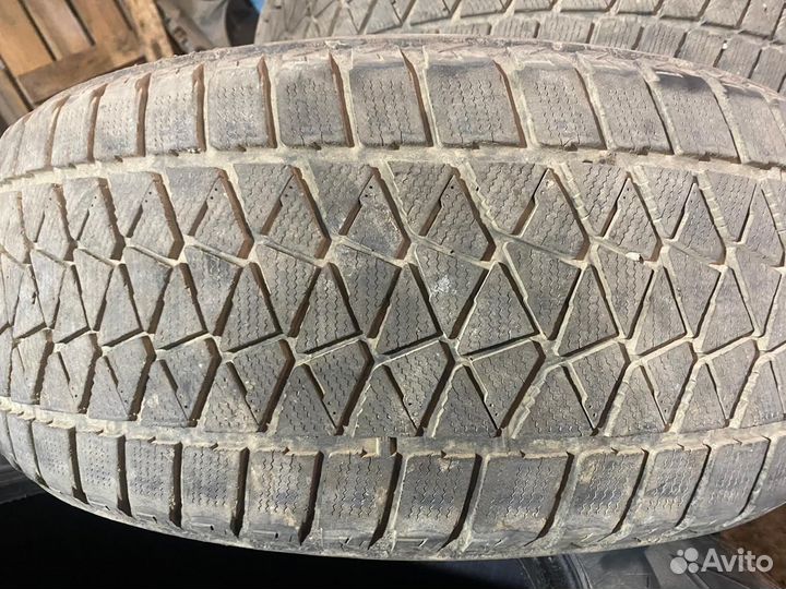 Bridgestone Blizzak DM-V2 275/55 R20 117T