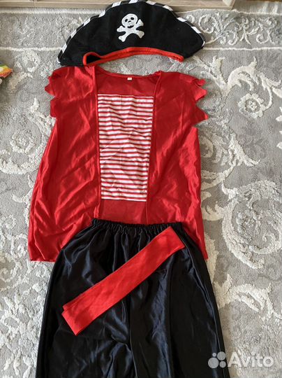 Новогодний костюм пирата