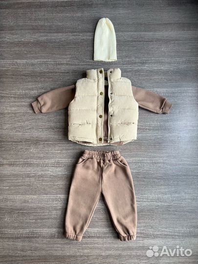 Детский демисезонный комплект жилетка+шапка+костюм