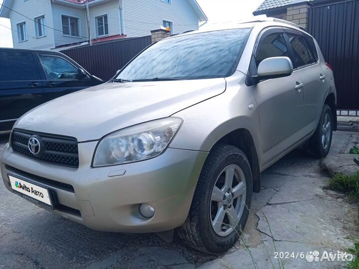 Toyota RAV4 2.0 AT, 2006, 228 000 км