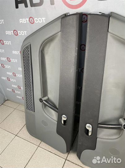 Обшивка передней правой двери Audi TT 8N (1999-2