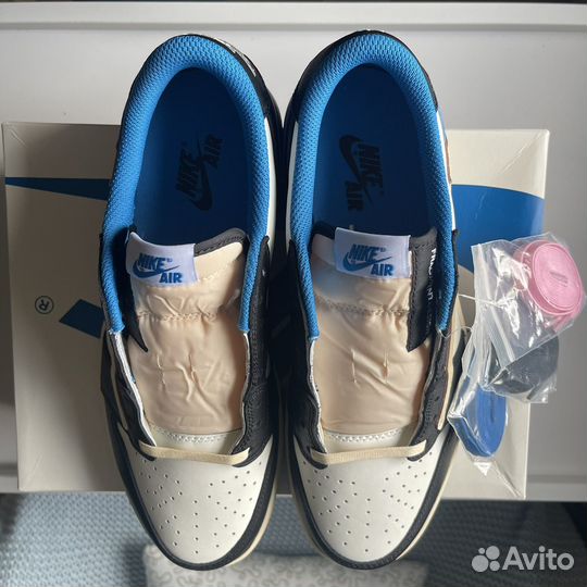 Кроссовки nike air jordan 1 low travis fragment