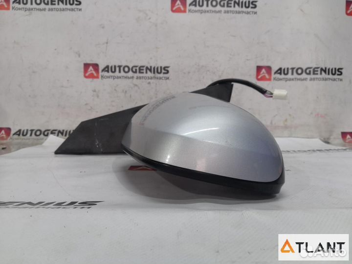 Зеркало правое toyota prius