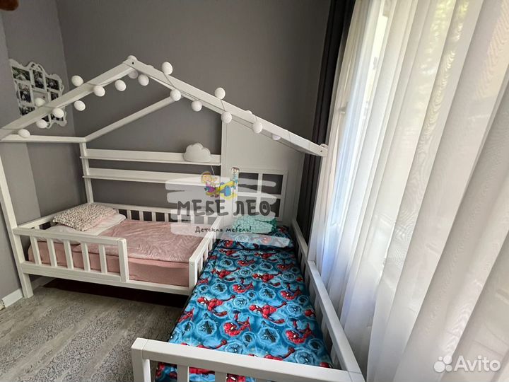 Кровать домик