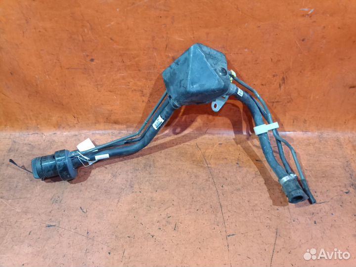 Горловина топл. бака Toyota Blade AZE156H