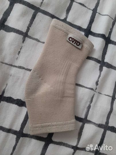 Бандаж на голеностопный сустав