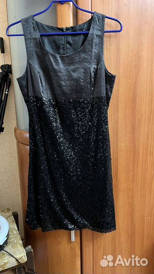 Платье черное с пайетками