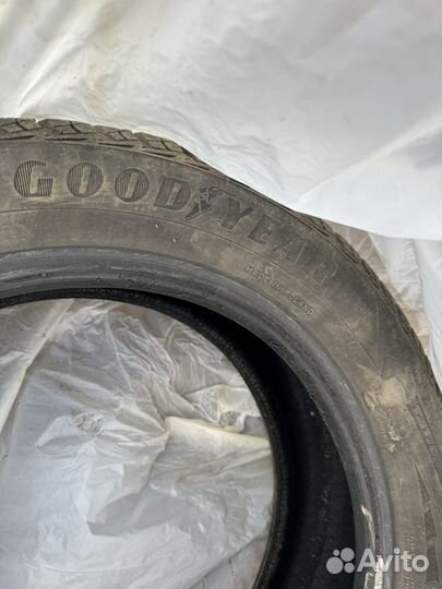 Bridgestone Eager 215/55 R17