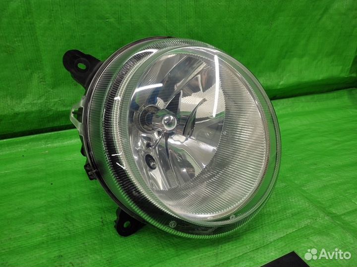 Фара правая Jeep Patriot/Liberty/Compass 06-11