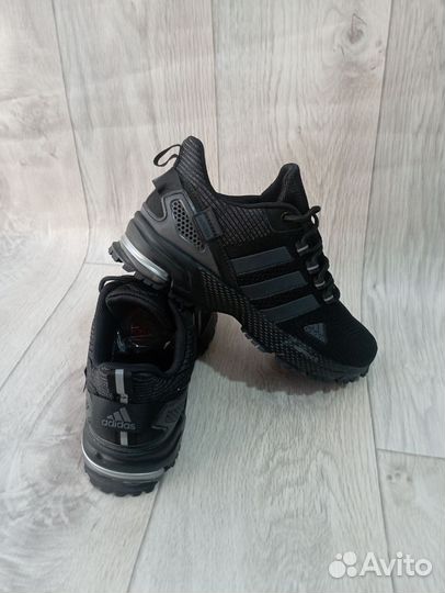 Кроссовки Adidas марафон