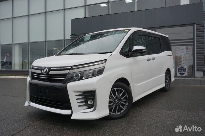 Toyota Voxy, 2016