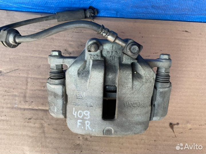 Суппорт передний правый Buick Regal 5G G09 2.0L