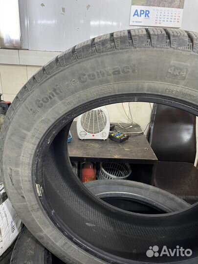 Continental ContiIceContact 4x4 235/55 R19