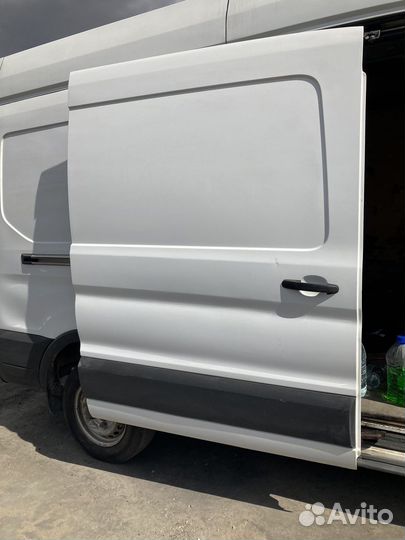 Дверь сдвижная боковая правая Ford Transit