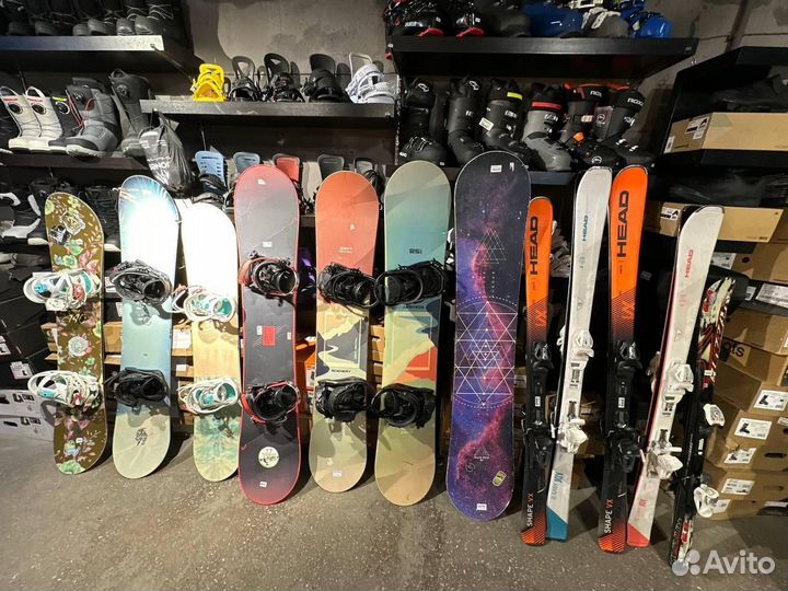 Сноуборды и горные лыжи оптом