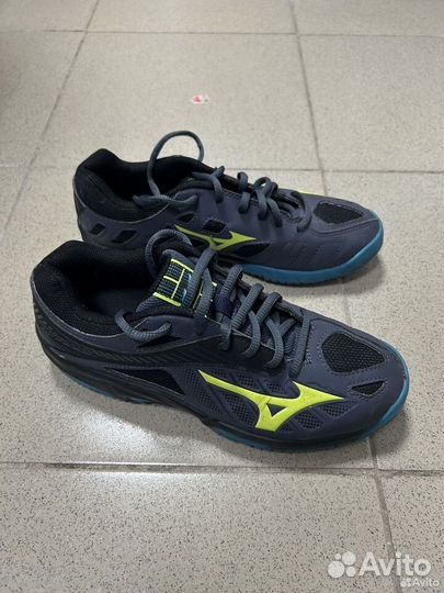 Кроссовки Mizuno Wave Bolt 7