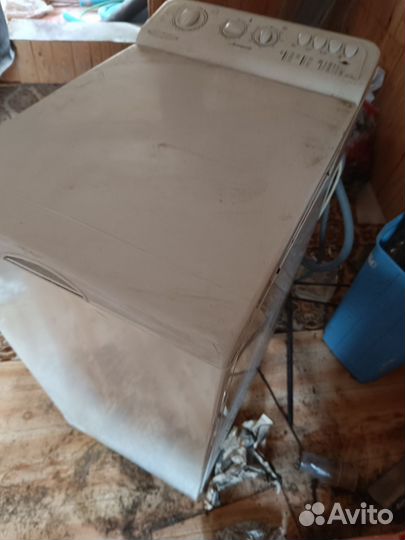 Стиральная машина с вертикальной загрузкой