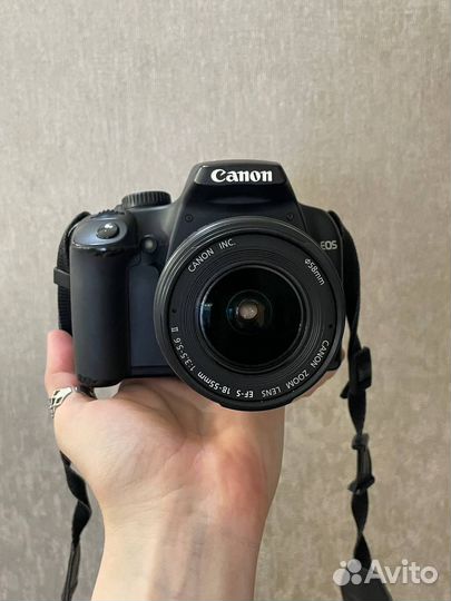 Зеркальный фотоаппарат Canon EOS 1000D