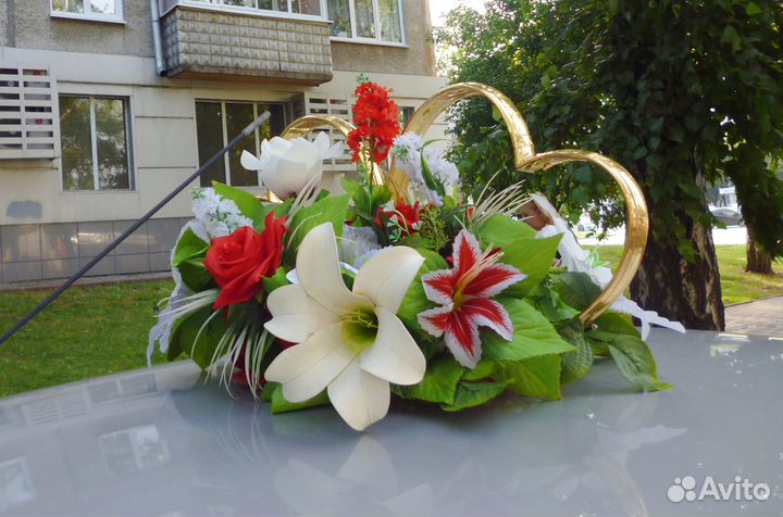 Свадебные украшения на машину