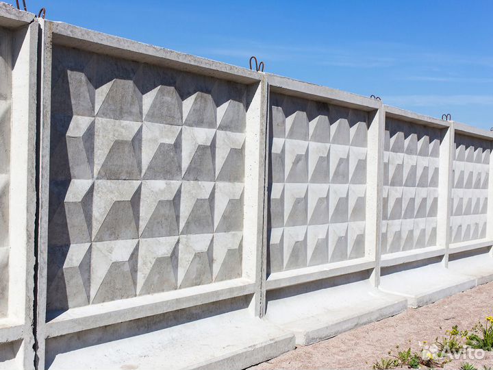 Забор бетонный для строй площадок