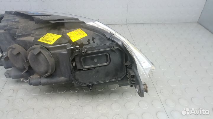 Фара левая Volkswagen Passat