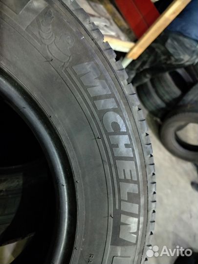 Michelin Agilis Camping 215/70 R15 109Q