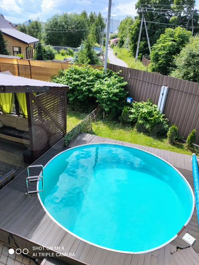 Коттедж 200 м² на участке 10 сот.