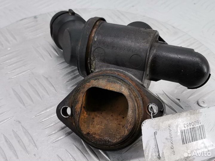 Корпус термостата Audi A6 4F/C6 2006 06D121111G